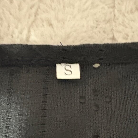 Chic Black Sleeveless Wrap Tank Top - Picture 6 of 7